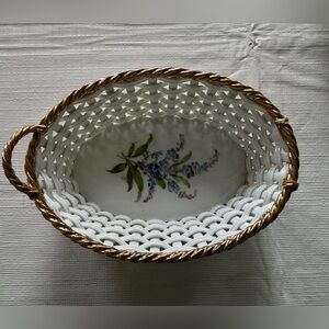 Meissen Porcelain Basket w Gold Accents